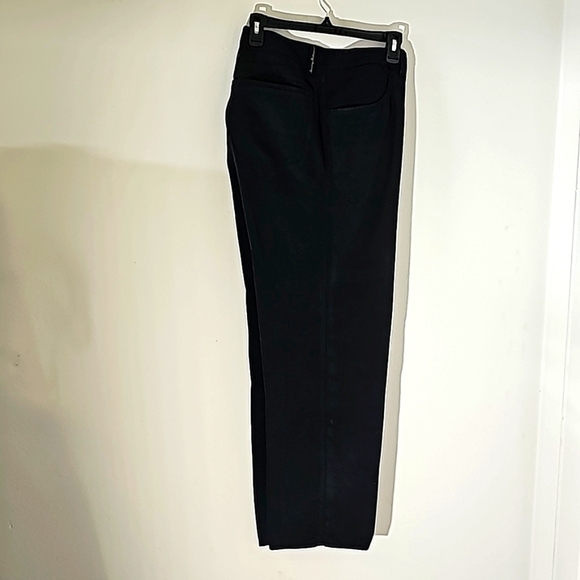 Tommy bahama mens black pants, 35 X 30. 5 pockets. Casual/dress. Very good cond - Picture 1 of 10